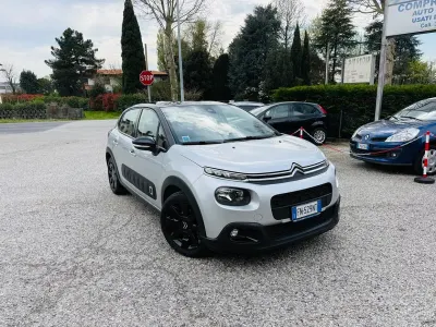 Gebraucht Citroën C3 Shine 75 PS (55 kW) 2018 Grau Kleinwagen