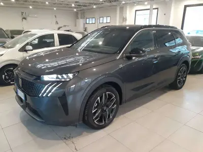 Usata Peugeot 5008 GTi 149 CV (109 kW) 2025 Grigio titanio SUV