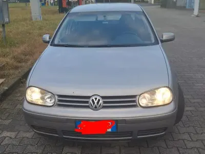 Usata VW Golf IV 105 CV (77 kW) 2003 Grigio Berlina