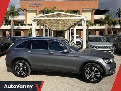 Usata Mercedes GLC300e 211 CV (155 kW) 2021 Grigio opaco SUV