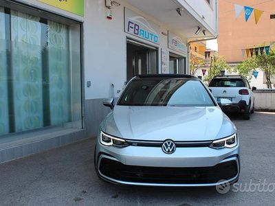 Usata VW Golf VIII R-line 150 CV (110 kW) 2020 Grigio Berlina