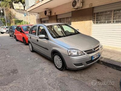 Usata Opel Corsa Comfort 58 CV (42 kW) 2001 Grigio Utilitaria