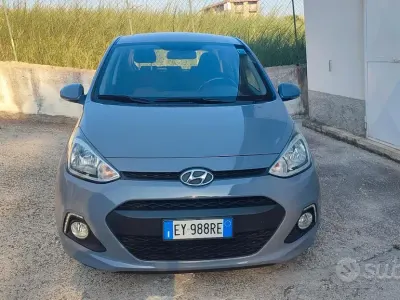Usata Hyundai i10 66 CV (48 kW) 2016 Bianco Utilitaria