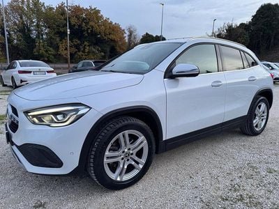 Mercedes GLA200