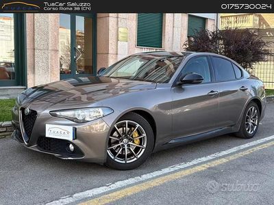 Usata Alfa Romeo Giulia Super 150 CV (110 kW) 2017 Grigio Berlina