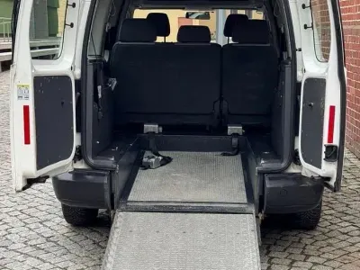 Usata VW Caddy Maxi 102 CV (75 kW) 2012 Bianco Monovolume
