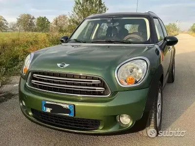 Usata Mini Countryman 111 CV (81 kW) 2016 Verde SUV