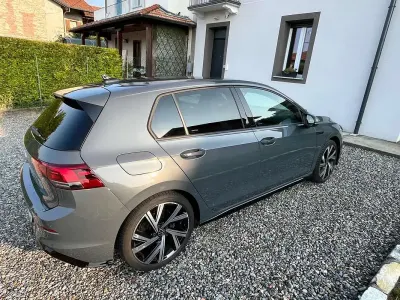 Usata VW Golf VIII R-line 150 CV (110 kW) 2023 Grigio Berlina