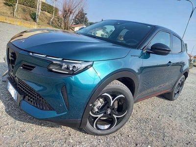 Nuova Alfa Romeo Junior Edizione Speciale 136 CV (100 kW) 2025 Blu navigli/gr.arese + tetto n SUV