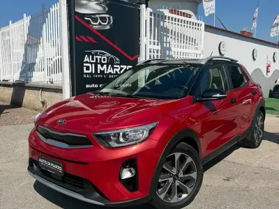 Usata Kia Stonic Style 110 CV (80 kW) 2018 Rosso SUV