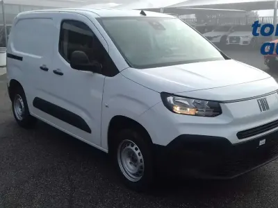 Nuova Fiat Doblò 101 CV (74 kW) 2025 Bianco Monovolume