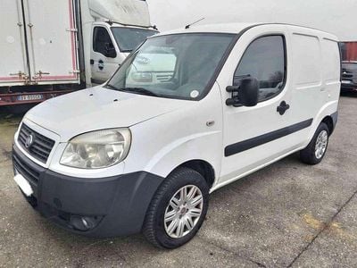 Usata Fiat Doblò 103 CV (75 kW) 2010 Bianco Monovolume