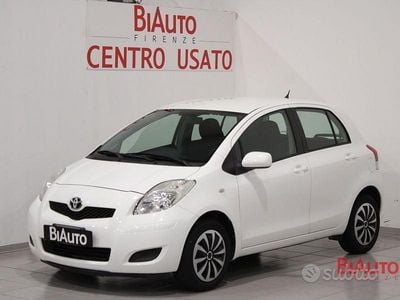 Usata Toyota Yaris Sol 69 CV (50 kW) 2010 Bianco Berlina