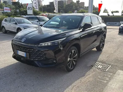 Usata MG HS Luxury 170 CV (125 kW) 2025 Nero SUV