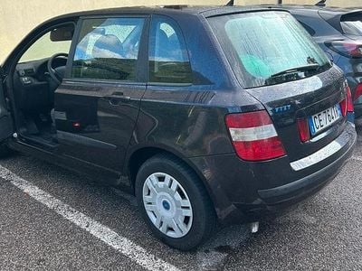 Usata Fiat Stilo 101 CV (74 kW) 2004 Nero Berlina