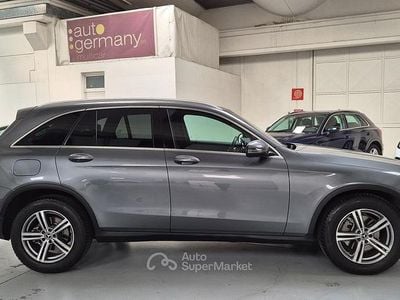 Usata Mercedes GLC200 163 CV (119 kW) 2021 Gray SUV