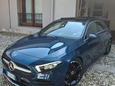 Usata Mercedes 200 163 CV (119 kW) 2019 Bluazzurro Berlina