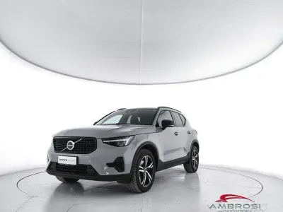 Usata Volvo XC40 Plus 163 CV (119 kW) 2023 Grigio SUV