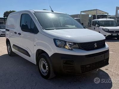 Usata Peugeot Partner Premium 102 CV (75 kW) 2022 Bianco Monovolume