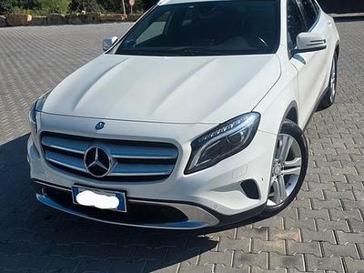 Usata Mercedes GLA200 136 CV (100 kW) 2014 Bianco SUV