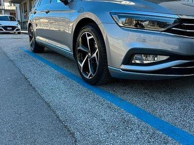 Usata VW Passat Executive 200 CV (147 kW) 2021 Grigio Station wagon