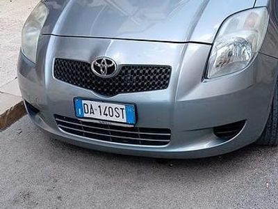 Usata Toyota Yaris 90 CV (66 kW) 2006 Berlina