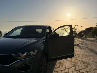 Usata VW T-Roc Advance 150 CV (110 kW) 2018 SUV