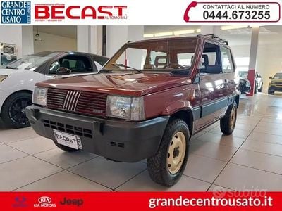 Usata Fiat Panda 4x4 50 CV (36 kW) 1990 Bordeaux pastello Utilitaria