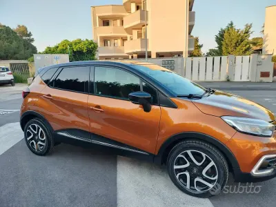 Usata Renault Captur Intens 110 CV (80 kW) 2017 Arancione SUV