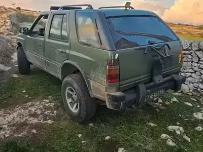 Usata Opel Frontera 101 CV (74 kW) 1995 Verde SUV