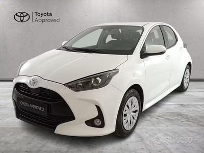 Usata Toyota Yaris Active 72 CV (52 kW) 2023 Bianco Utilitaria