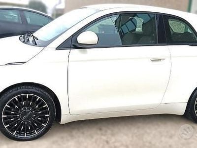 Usata Fiat 500e La Prima 85 kW (116 CV) 2022 Utilitaria