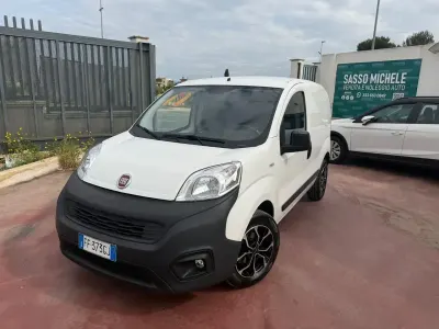 Usata Fiat Fiorino Basis 80 CV (58 kW) 2016 Bianco Monovolume