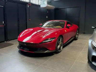 Usata Ferrari Roma 620 CV (456 kW) 2024 Rosso Cabrio
