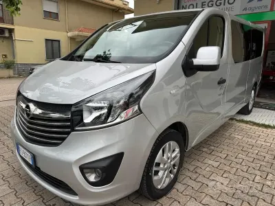 Usata Opel Vivaro S 145 CV (106 kW) 2018 Grigio Monovolume