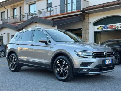 Usata VW Tiguan Highline 150 CV (110 kW) 2020 Tungsten silver metallic SUV