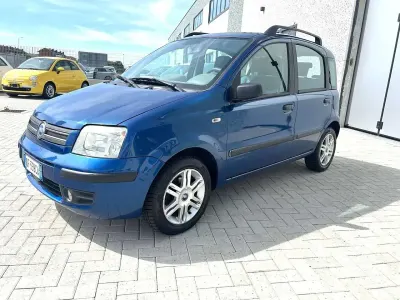 Usata Fiat Panda Emotion 60 CV (44 kW) 2006 Blu/azzurro Utilitaria