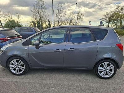 Usata Opel Meriva Cosmo 95 CV (69 kW) 2017 Grigio Monovolume