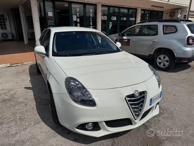 Gebraucht Alfa Romeo Giulietta Exclusive 105 PS (77 kW) 2014 Weiß Kleinwagen