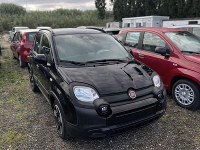 Usata Fiat Panda Cross Cross 70 CV (51 kW) 2025 Nero Utilitaria