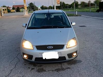 Begagnad Ford Focus 116 HK (85 kW) 2006 Grå Halvkombi