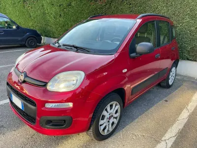 Usata Fiat Panda Lounge 85 CV (62 kW) 2013 Rosso Utilitaria