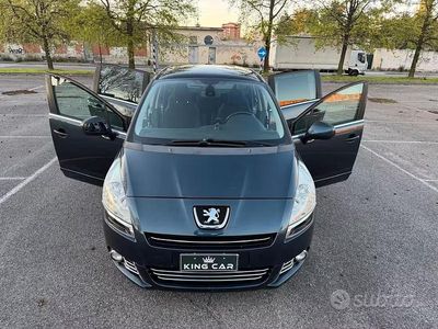 Gebraucht Peugeot 5008 Active 112 PS (82 kW) 2012 Grau Van / Kleinbus