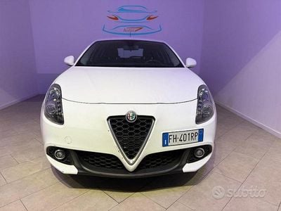 Usata Alfa Romeo Giulietta Super 120 CV (88 kW) 2017 Bianco Utilitaria