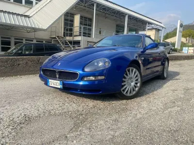 Begagnad Maserati Spyder 390 HK (286 kW) 2003 Blå Cab