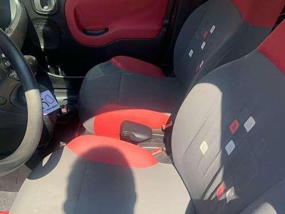 Usata Fiat Panda Lounge 69 CV (50 kW) 2013 Rosso Utilitaria