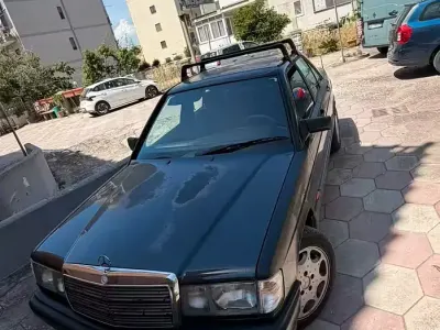 Usata Mercedes 190 122 CV (89 kW) 1989 Berlina