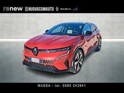 Käytetty Renault Megane E-Tech Techno 161 kW (220 HP) 2022 Punainen Viistoperä