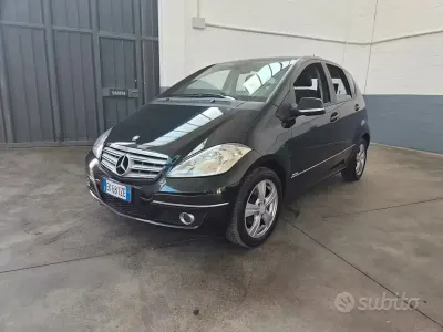 Usata Mercedes A180 Premium 109 CV (80 kW) 2011 Nero Berlina