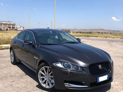 Usata Jaguar XF 241 CV (177 kW) 2011 Grigio Berlina